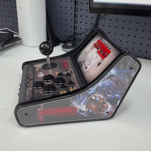 Retro Gaming Stick - Switch Arcade Stick & Dock- Isaac