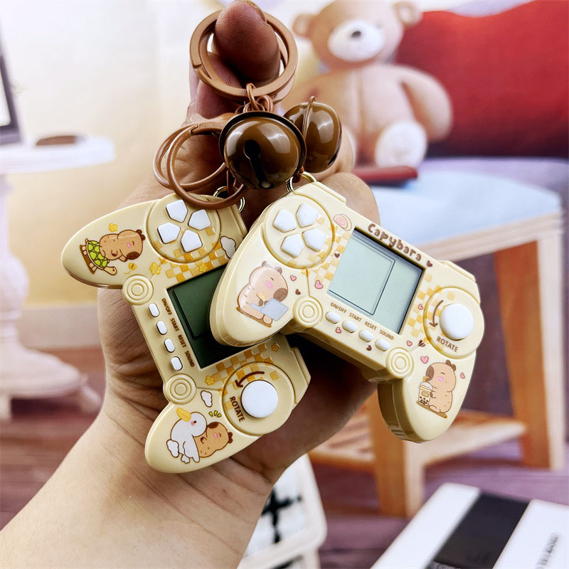 Capybara Mini Game Machine Key - Retro Gaming Keychain recension och pris