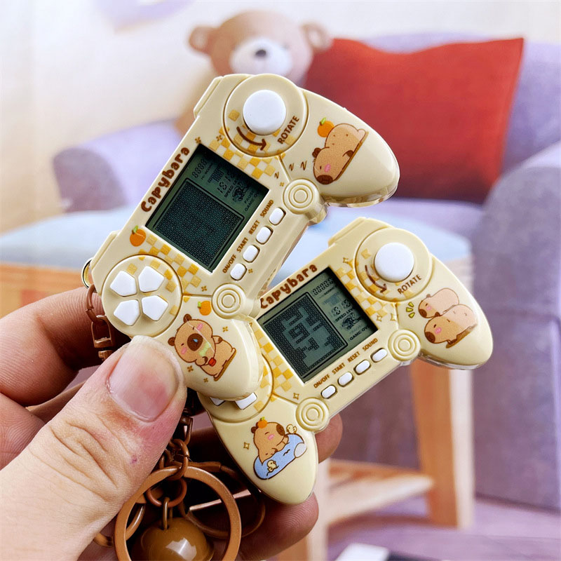 Capybara Mini Game Machine Key - Retro Gaming Keychain recension och pris